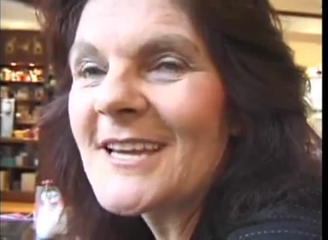 Video :Incest mom and daughter having a date and flashing in public